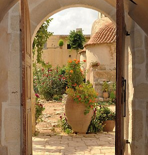 Фотообои Б-218 Выход во двор 200*270