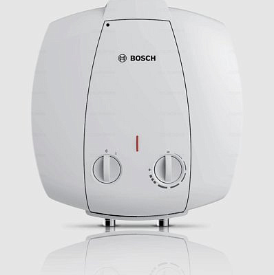 Водонагреватель Bosch Tronic 15В над мойкой