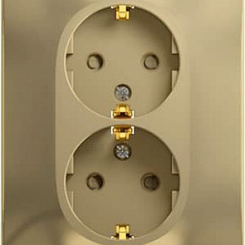 Розетка 2-м с заземлением шторки титан SchE GLS000426