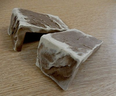 Каменный кирпич угловой элемент "Серый" 1м/п