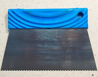 Шпатель зубчатый  B1 200мм