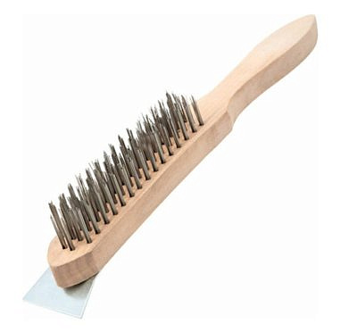 Щетка по металлу 4 ряда деревянная ручка со скребком BEOROL 245311