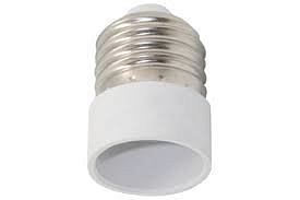 Переходник с цоколя Е27 на Е14 белый. 