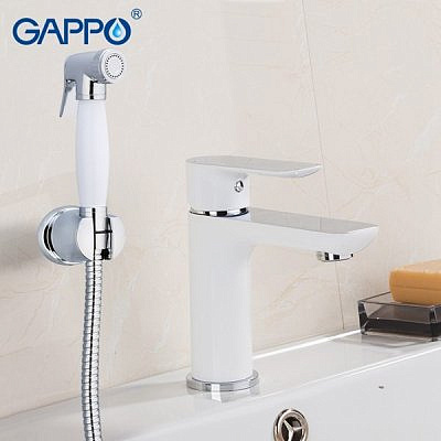 Смеситель для раковины Gappo G1048-1 с гигиеническим душ белый хром 