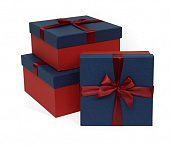 Коробка подарочная тиснение РОГОЖКА 190х190х90 (квадрат, 190х190х90, рогожка, синий тисненая бумага/красная тисненая бумага)